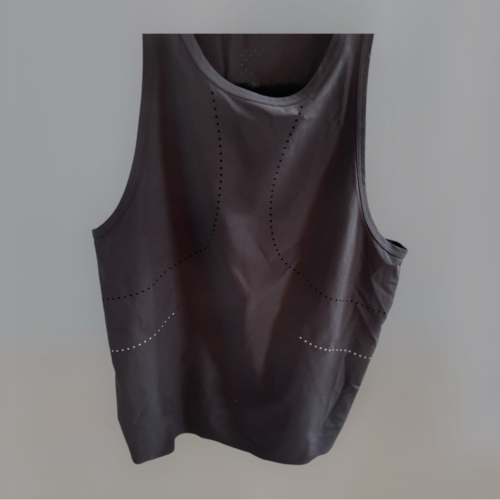 Lululemon 

Find Your Pace Tank Top - Picture 6 of 7